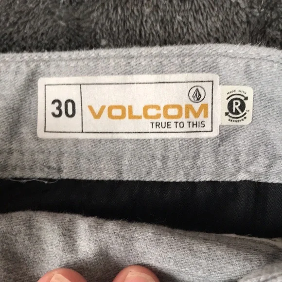 Volcom Shorts - Picture 3 of 3